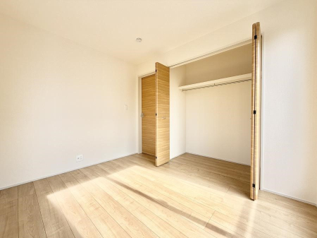 �q������ �������v���C�x�[�g��ԂƂ��ĐÂ��ŗ�������������񋟂��Ă���܂�