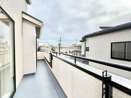 �o���R�j�[ ������ �G�߂̈ڂ낢����������J���I�ȋ�Ԃł�