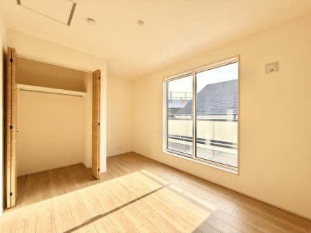 �Q�� �������傫�ȑ��͊J����������A���邳�ʕ��o�b�`���ł�