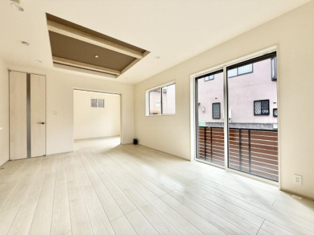 ���r���O ���������났�ƏΊ炪�W�܂�A�S���܂郊�r���O