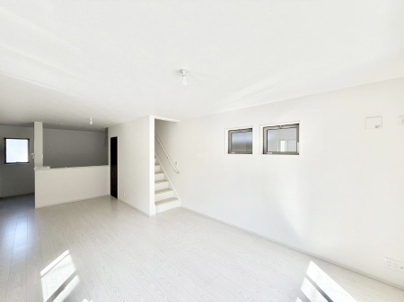 ���r���O ���������R�Ɖ�b�����܂��A�S�n�悢�ЂƂƂ�