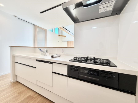 �L�b�`�� �������V���v���Ŕ������S�n�悢���Ԃ𐶂ރL�b�`�����