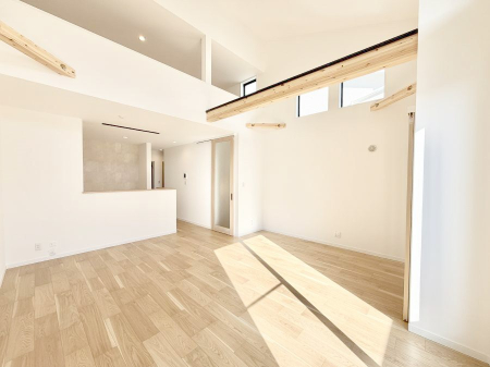 ���r���O ���������R�Ɖ�b�����܂��A�S�n�悢�ЂƂƂ�