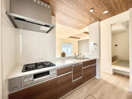 �L�b�`�� �������Ƒ����J��[�߂�A������̂���L�b�`��