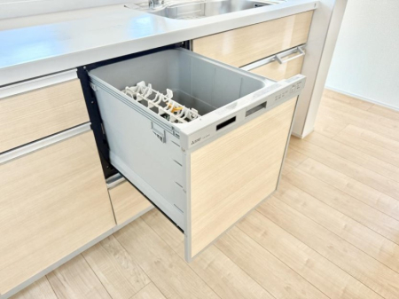 ���̑����� �ݔ�����ԂȂ����I�H����s�J�s�J�Ɏd�グ�Ă���܂�