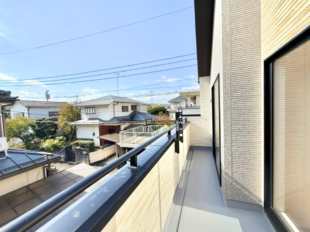 �o���R�j�[ ������ ���R��g�߂Ɋ�����A�J���I�ȃo���R�j�[