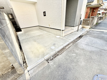  �O�ρ��J�[�X�y�[�X�L