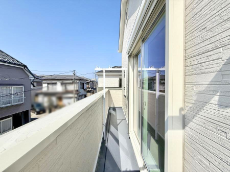 �o���R�j�[ ������ ���R��g�߂Ɋ�����A�J���I�ȃo���R�j�[