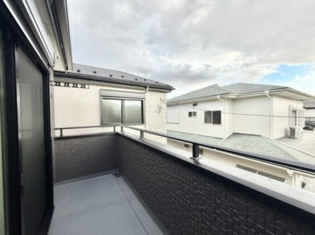 �o���R�j�[ ������ �G�߂̈ڂ낢����������J���I�ȋ�Ԃł�