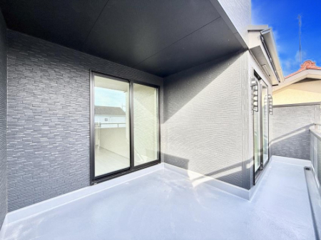 �o���R�j�[ ������ ���R��g�߂Ɋ�����A�J���I�ȃo���R�j�[