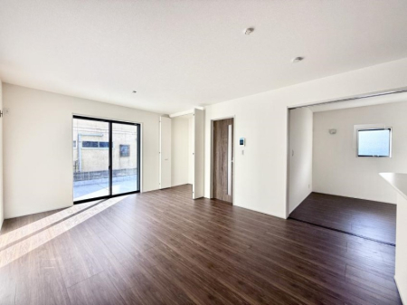 ���r���O ���������났�ƏΊ炪�W�܂�A�S���܂郊�r���O