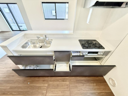 �L�b�`�� �������Ƒ����J��[�߂�A������̂���L�b�`��