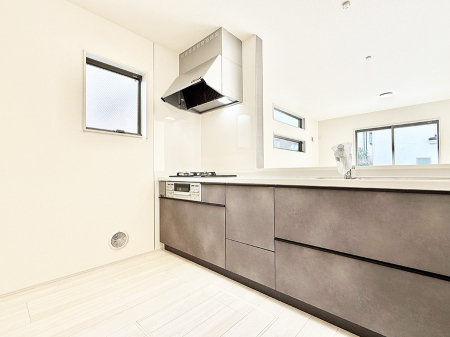 �L�b�`�� ���������y���݂ƐH�ׂ�K����͂���L�b�`��