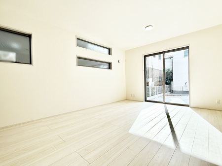 ���r���O ���������R�Ɖ�b�����܂��A�S�n�悢�ЂƂƂ�