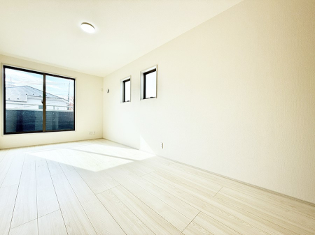 �Q�� ���������̔z�u��ʋC���̗ǂ��݌v�ŕ����̋�C�������炸�A��ɐV�N�ȋ�C������܂�