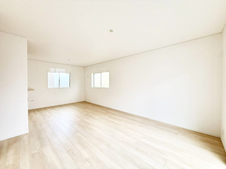 ���r���O ����