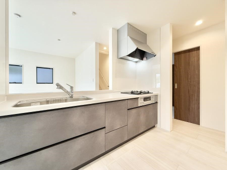 �L�b�`�� �������V���v���Ŕ������S�n�悢���Ԃ𐶂ރL�b�`�����