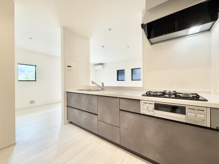 �L�b�`�� �������Ƒ��ƂȂ���A�R�~���j�P�[�V�����̏�