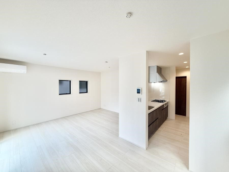 ���r���O ���������났�ƏΊ炪�W�܂�A�S���܂郊�r���O