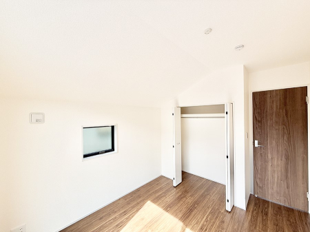 �Q�� ���������̔z�u��ʋC���̗ǂ��݌v�ŕ����̋�C�������炸�A��ɐV�N�ȋ�C������܂�