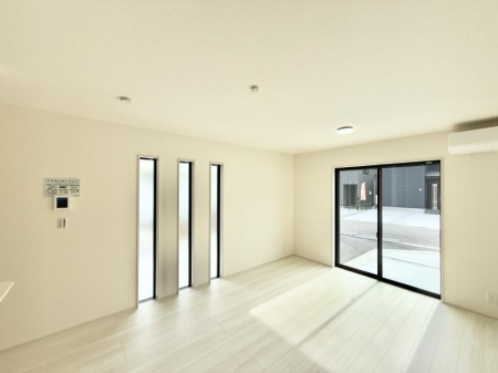 ���̑����� �������Ƒ��̏Ί炪���ӂ��A���났�̋��