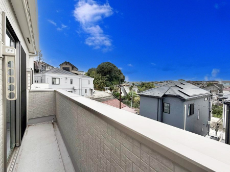 �o���R�j�[ ������ �G�߂̈ڂ낢����������J���I�ȋ�Ԃł�