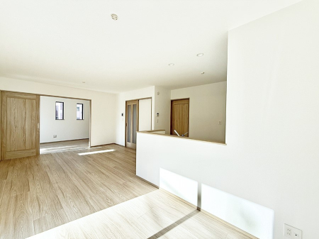 ���r���O ���������S�n�̂����A���z�̃��r���O