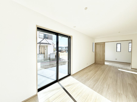 ���r���O ���������R�̌����������݁A���邢��Ԃ��L����܂�