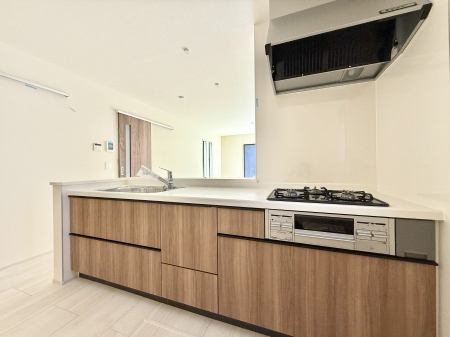 �L�b�`�� �����������������Ԃ����܂��A�Ί炠�ӂ��L�b�`��