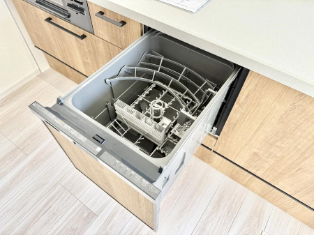 ���̑����� �ݔ�����ԂȂ����I�H����s�J�s�J�Ɏd�グ�Ă���܂�