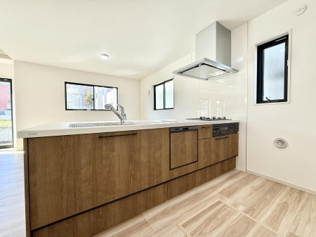 �L�b�`�� �����������������Ԃ����܂��A�Ί炠�ӂ��L�b�`��