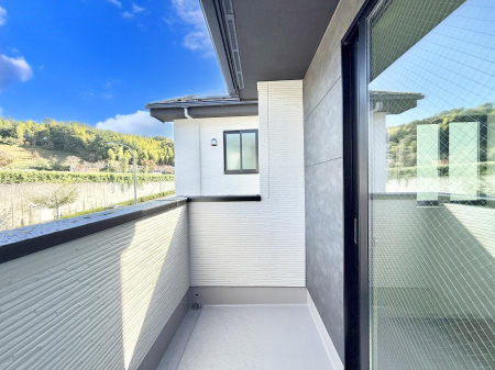 �o���R�j�[ ������ ���R��g�߂Ɋ�����A�J���I�ȃo���R�j�[