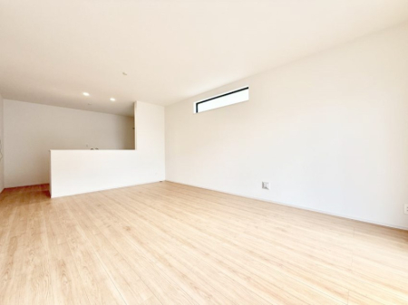 ���r���O ���������S�n�̂����A���z�̃��r���O