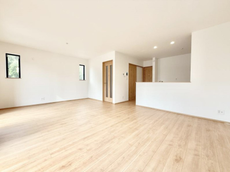 ���r���O ���������R�Ɖ�b�����܂��A�S�n�悢�ЂƂƂ�