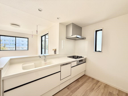 �L�b�`�� �����������������Ԃ����܂��A�Ί炠�ӂ��L�b�`��