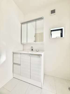 ʑEʏ 邢ʏ͖̎yłႢł