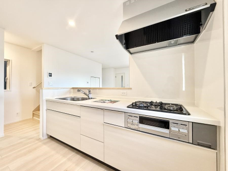 �L�b�`�� �����������������Ԃ����܂��A�Ί炠�ӂ��L�b�`��