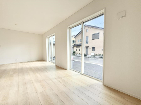 ���r���O ���������났�ƏΊ炪�W�܂�A�S���܂郊�r���O