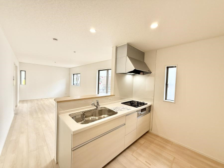 �L�b�`�� �����������������Ԃ����܂��A�Ί炠�ӂ��L�b�`��