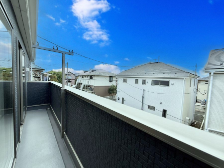 �o���R�j�[ ������ ���R��g�߂Ɋ�����A�J���I�ȃo���R�j�[