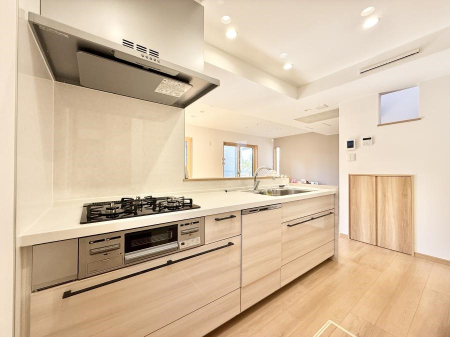 �L�b�`�� �������Ƒ����J��[�߂�A������̂���L�b�`��