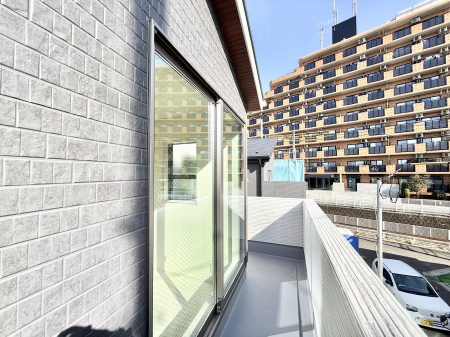 �o���R�j�[ ������ �G�߂̈ڂ낢����������J���I�ȋ�Ԃł�