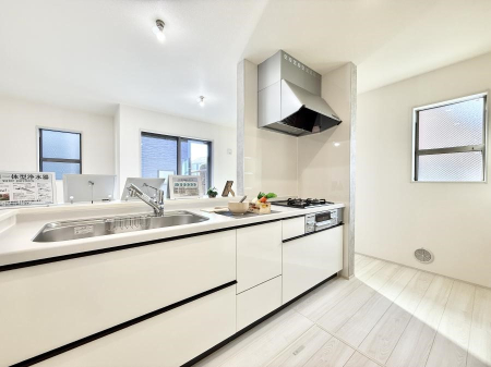 �L�b�`�� ���������y���݂ƐH�ׂ�K����͂���L�b�`��