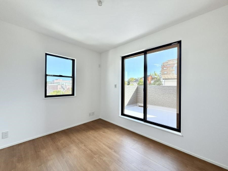 �Q�� �傫�ȑ��͊J����������A���邳�ʕ��o�b�`���ł�