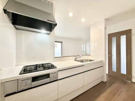 �L�b�`�� �������Ƒ����J��[�߂�A������̂���L�b�`��