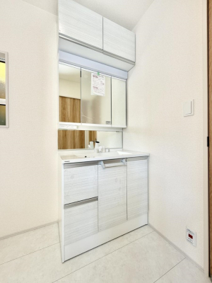 ʑEʏ 邢ʏ͖̎yłႢł