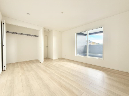 �Q�� ���������̔z�u��ʋC���̗ǂ��݌v�ŕ����̋�C�������炸�A��ɐV�N�ȋ�C������܂�