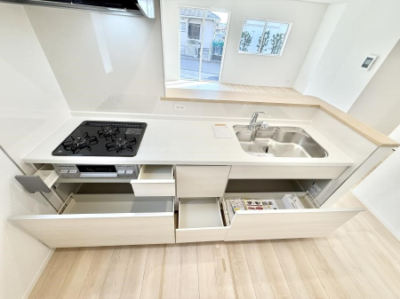 �L�b�`�� �������Ƒ����J��[�߂�A������̂���L�b�`��