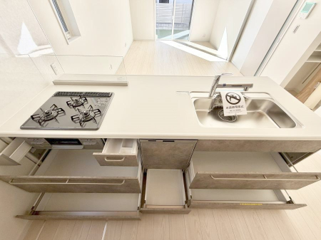 �L�b�`�� ���[�͖L�x�ȃV�X�e���L�b�`���ł��I