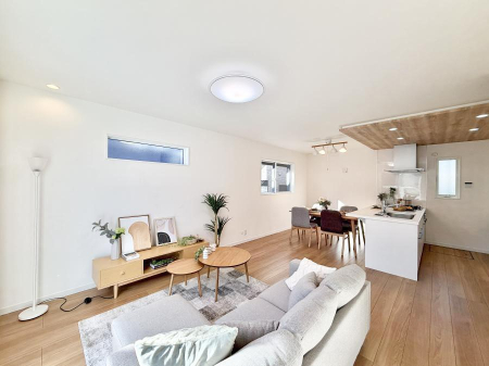 ���r���O ���������̊Ԃɂ��Ƒ����W�܂����Ⴄ����ȃ��r���O�����ł����